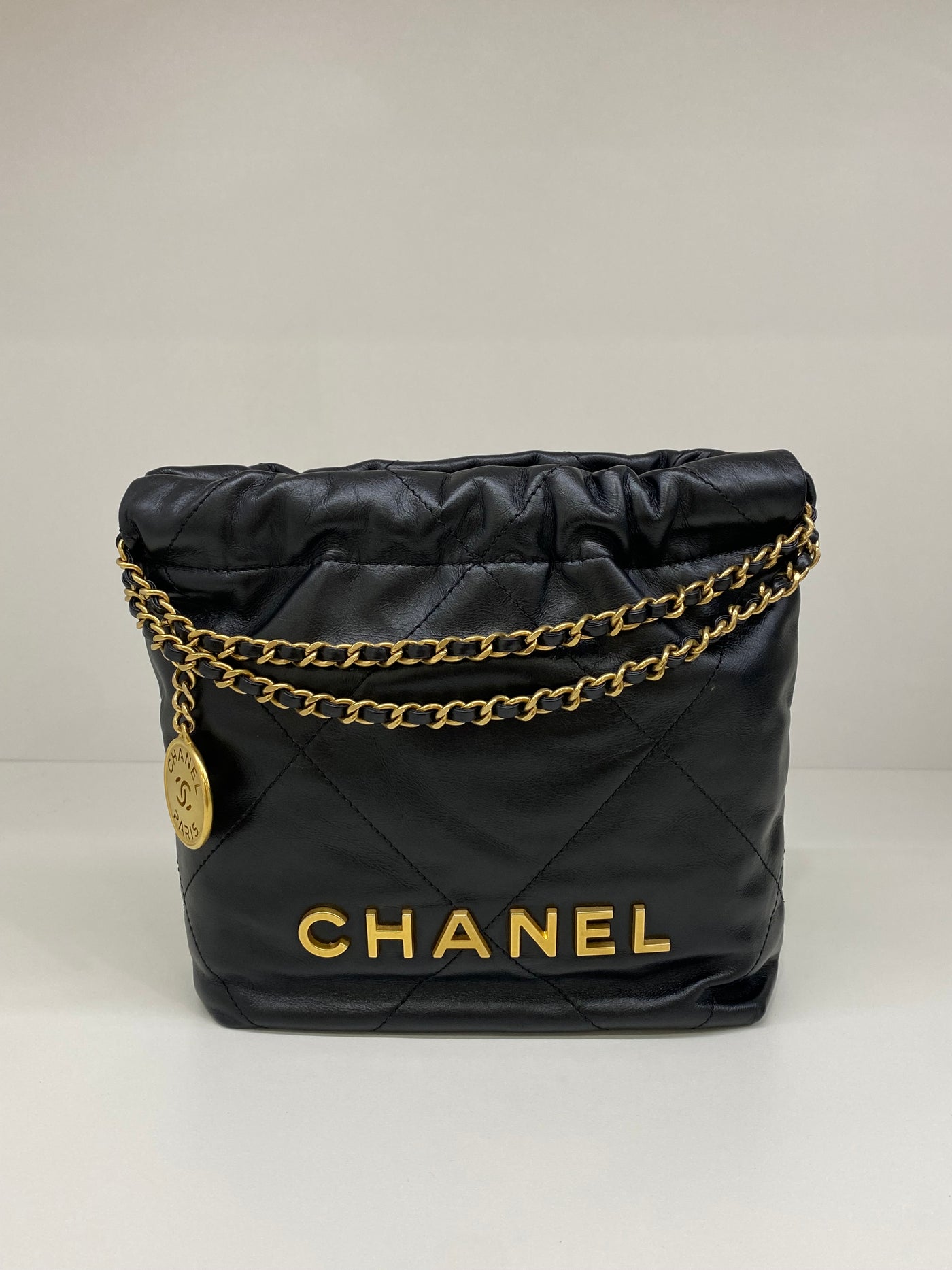 Chanel 22 Mini Black GHW