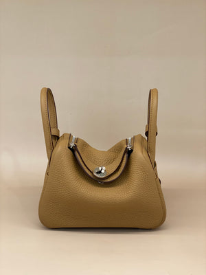 Hermes Mini Lindy Taurillon Clemence Biscuit PHW