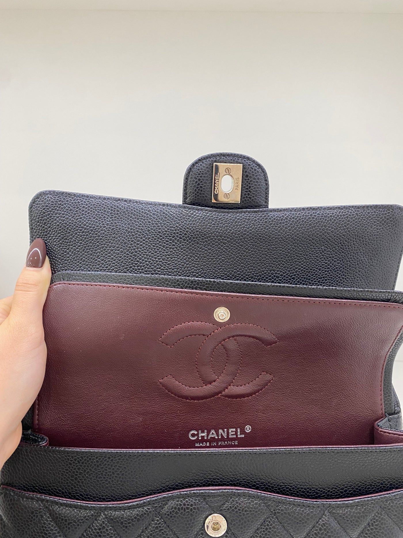 Chanel Classic Flap Medium Black Caviar SHW