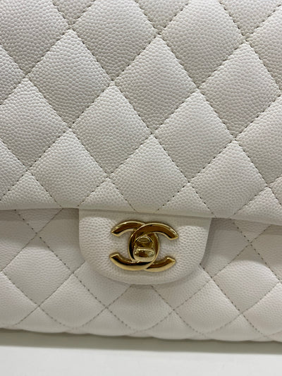 Chanel Clutch Off-White GHW