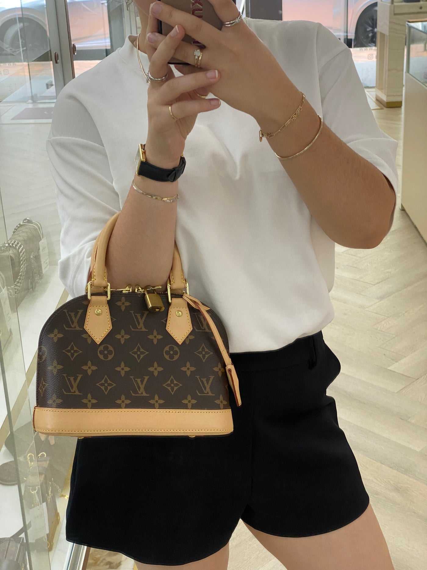 Louis Vuitton Alma BB Monogram GHW