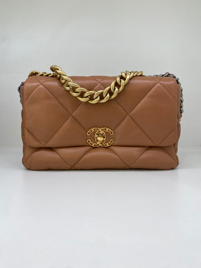 Chanel 19 Caramel Medium