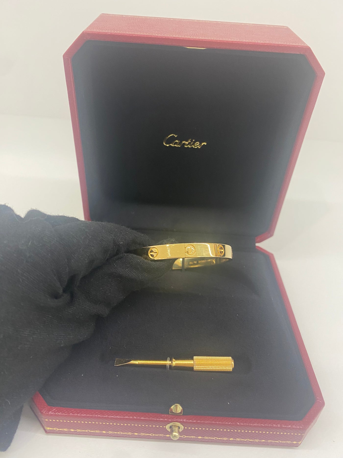 Cartier Love bangle - Yellow gold size 18