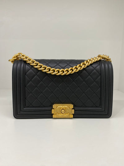 Chanel Boy Bag Black Caviar Medium GHW
