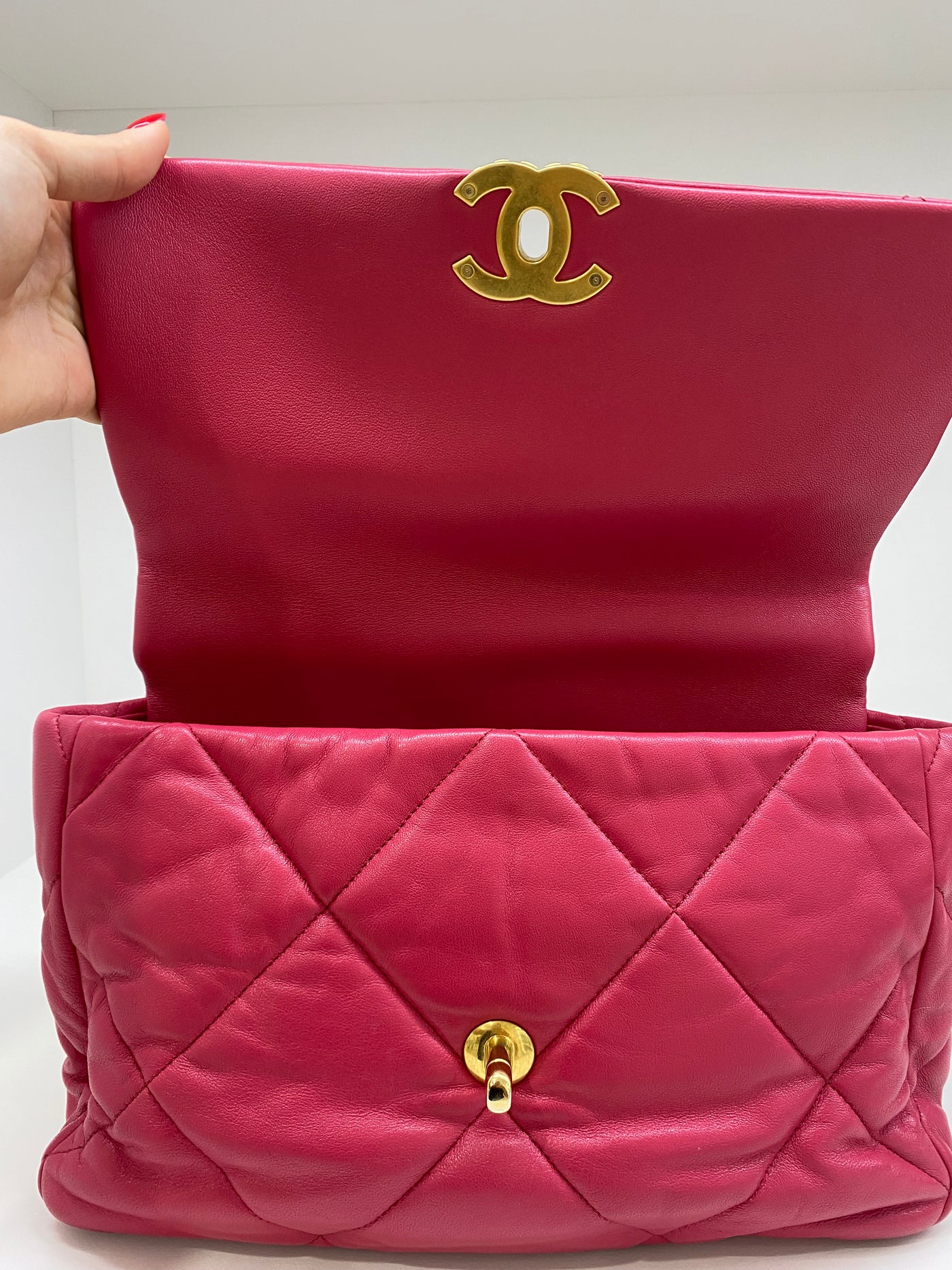 Chanel 19 Large (Medium) Fuchsia Pink GHW