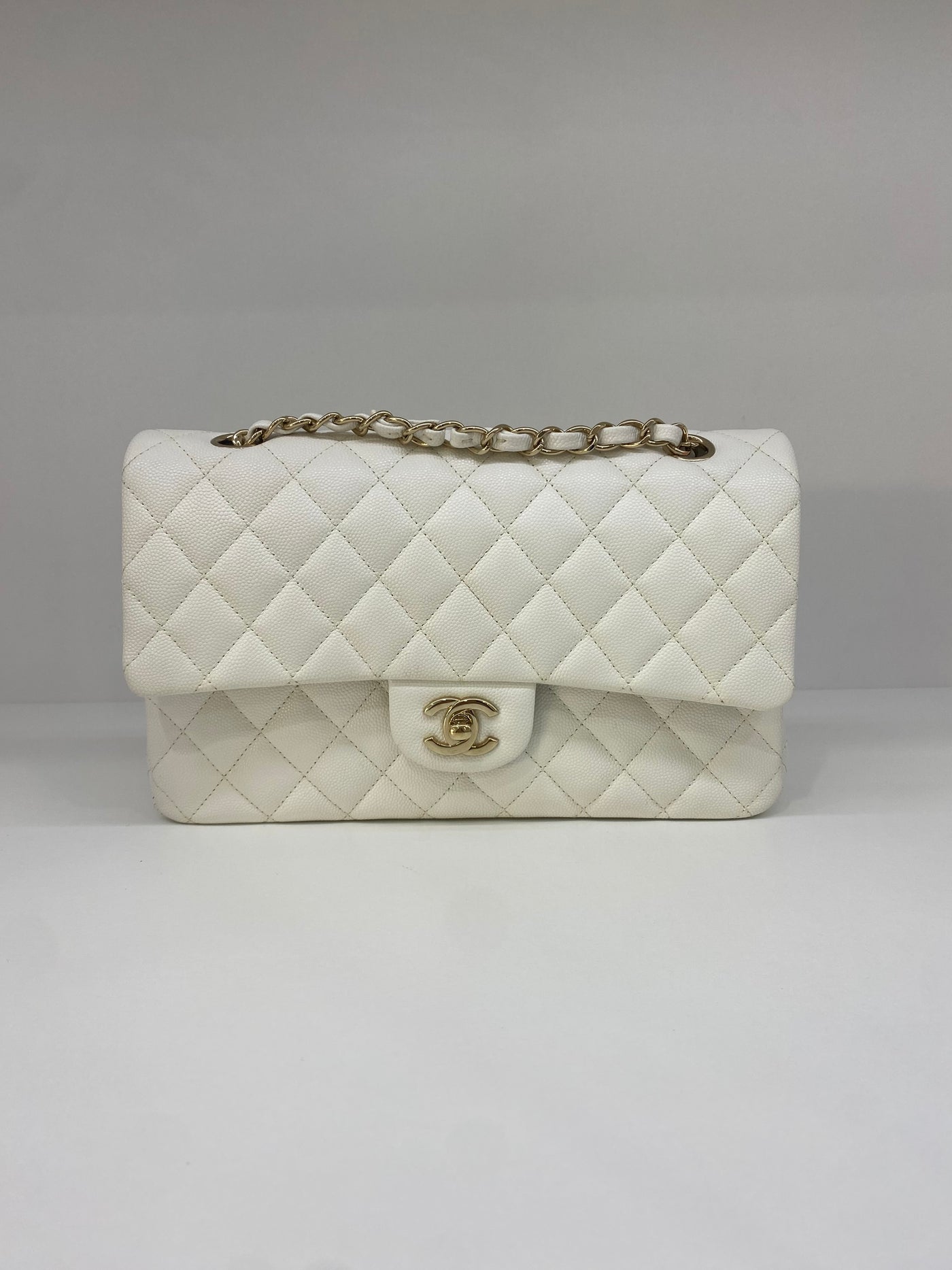 Chanel Classic Flap Medium White Caviar CHW