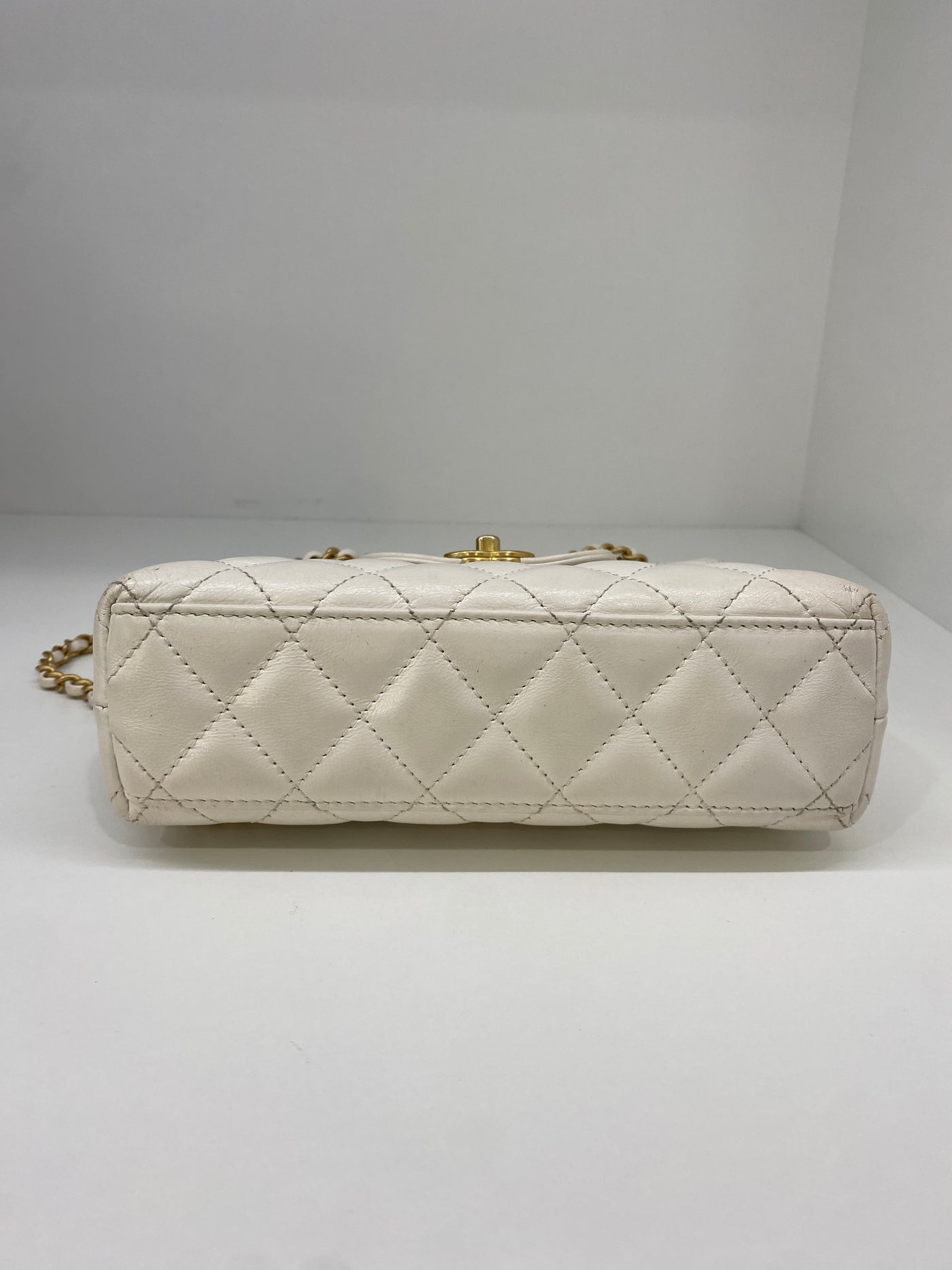 Chanel Kelly Cream GHW
