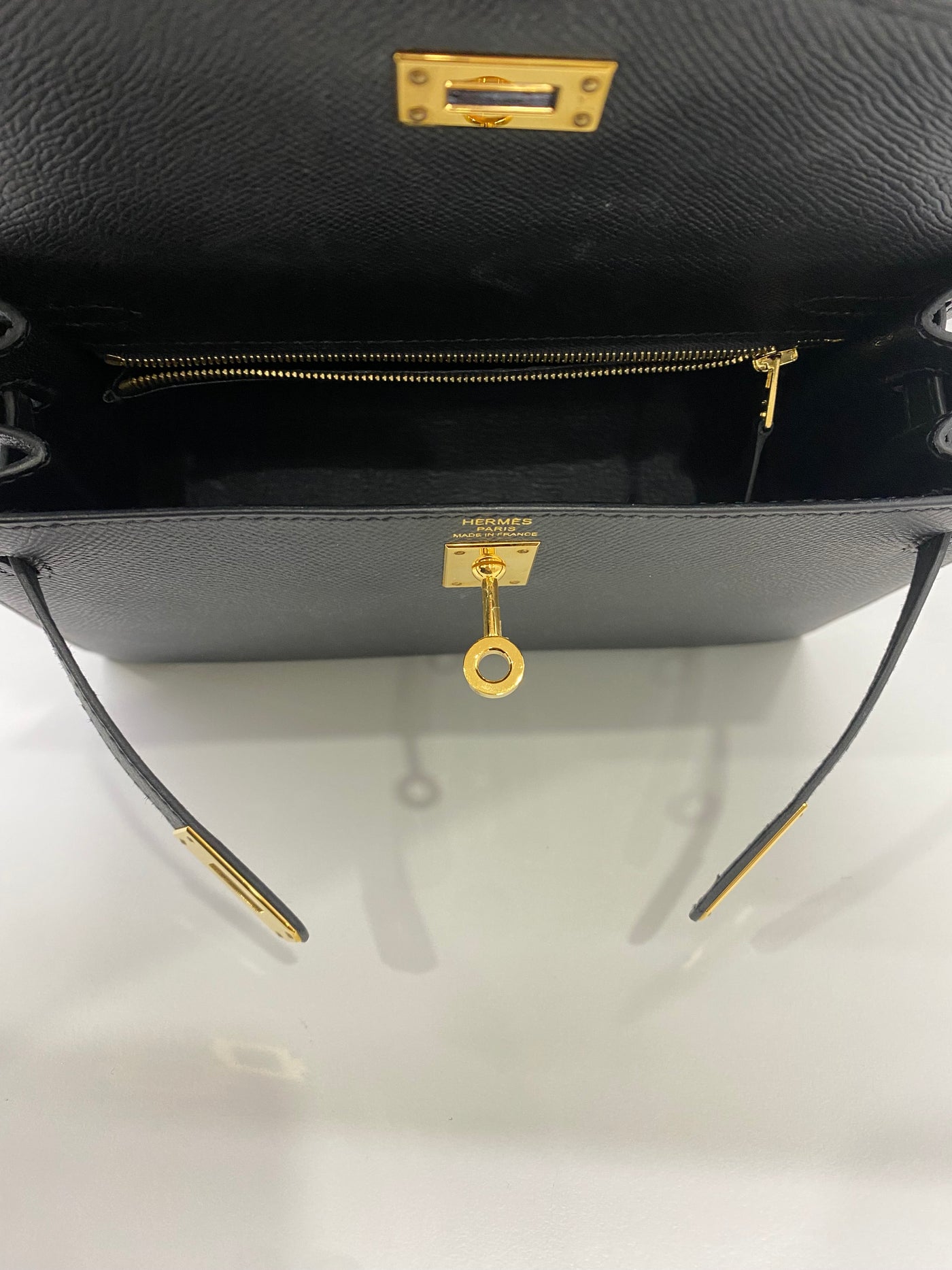Hermès Kelly 25 Sellier Noir GHW