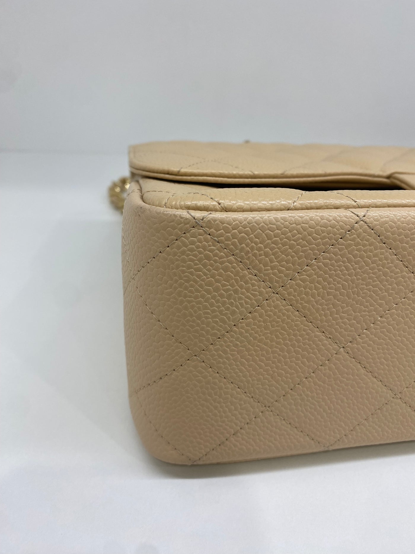 Chanel Classic Flap Jumbo Beige GHW