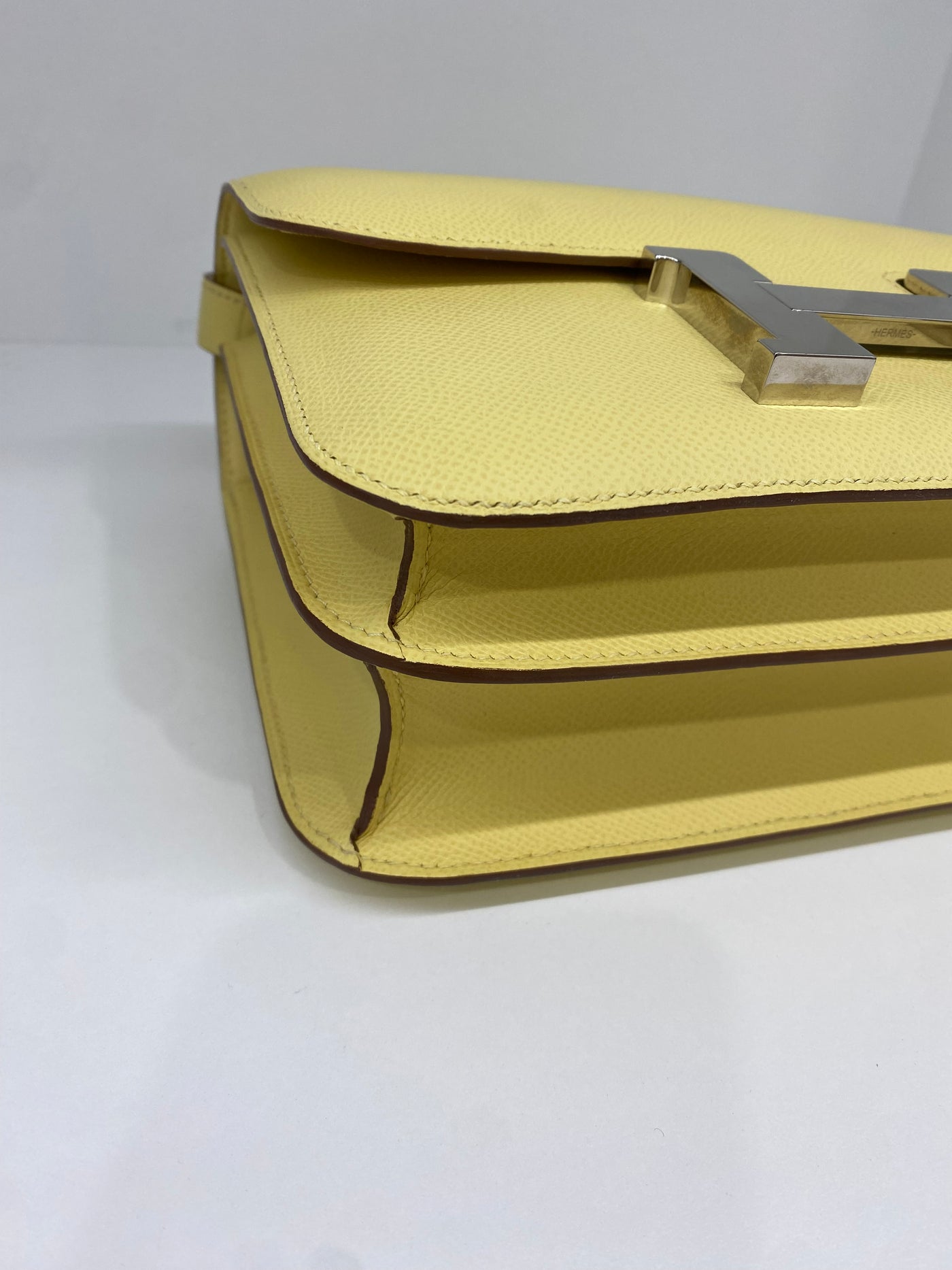 Hermes Constance 24 Jaune Poussin Epsom PHW