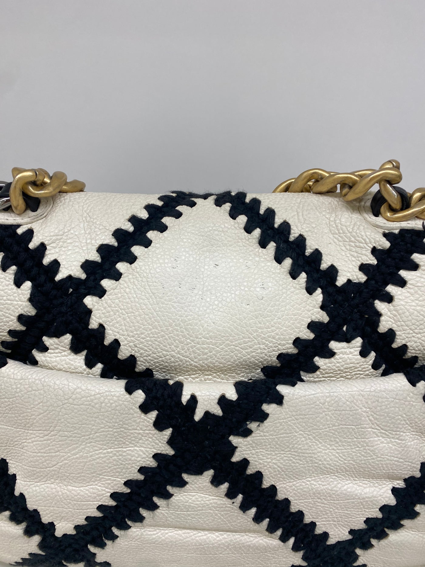 Chanel 19 Bag Large White/Black