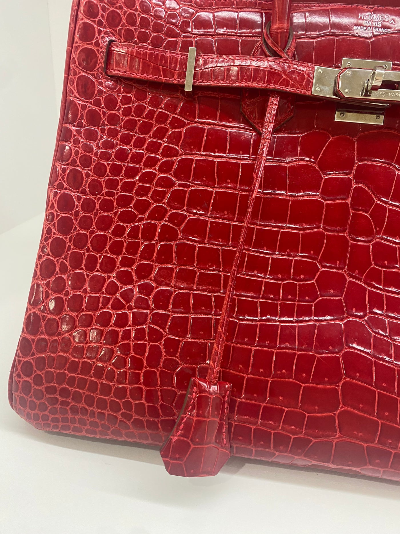 Hermes Birkin 35 - Red Alligator PHW 2011