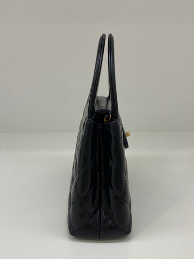 Chanel Kelly Black GHW