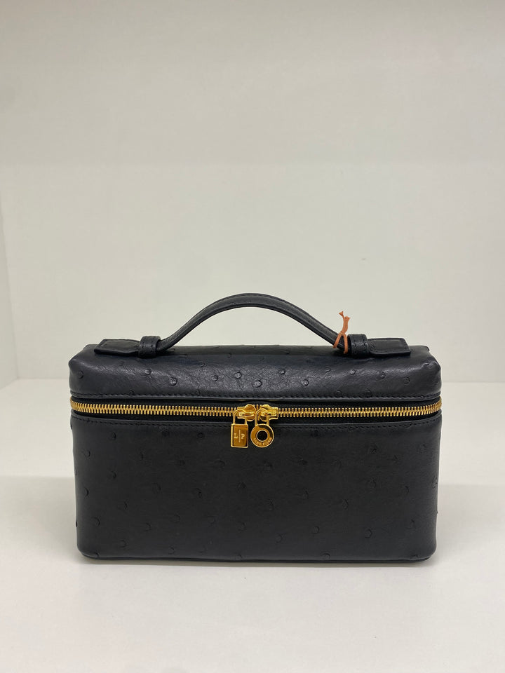 96F303F3-37B7-42C5-8A06-