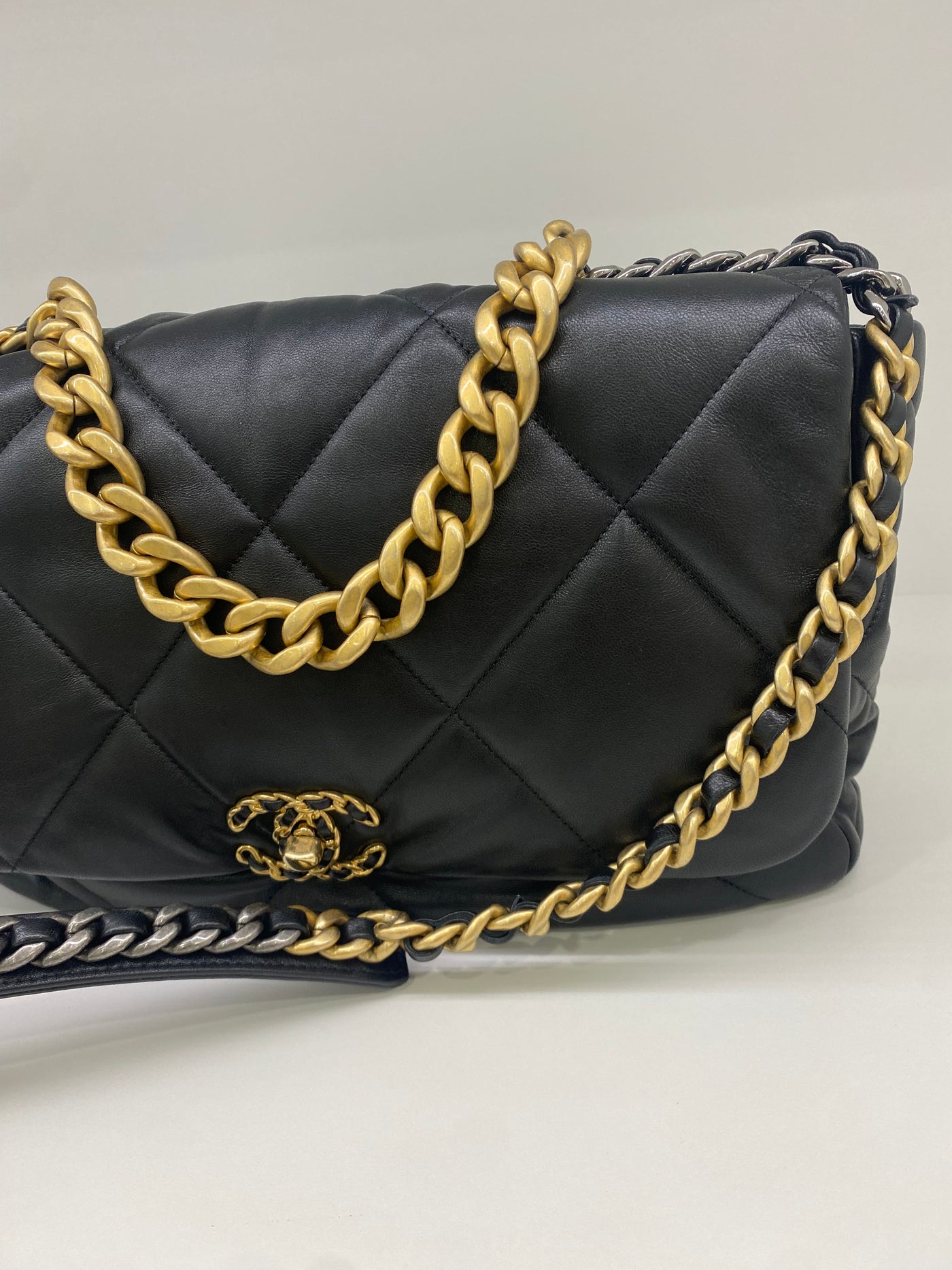 Chanel 19 Maxi Flap Black Lambskin