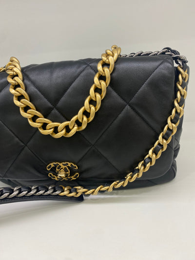 Chanel 19 Maxi Flap Black Lambskin