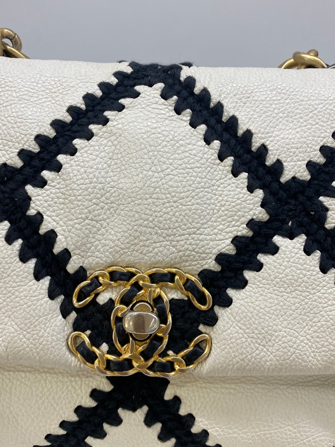 Chanel 19 Bag Large White/Black