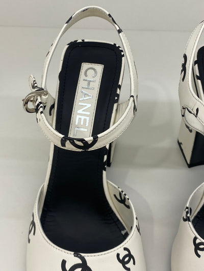 Chanel Black/White Logo Heels Size 40