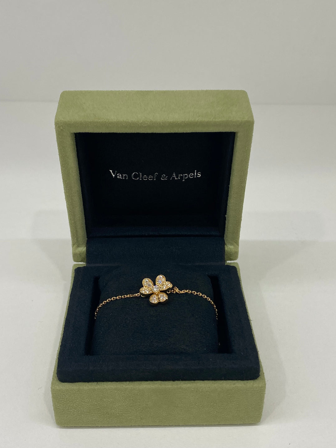 Van Cleef Frivole Bracelet, Mini Model – PH Luxury Consignment