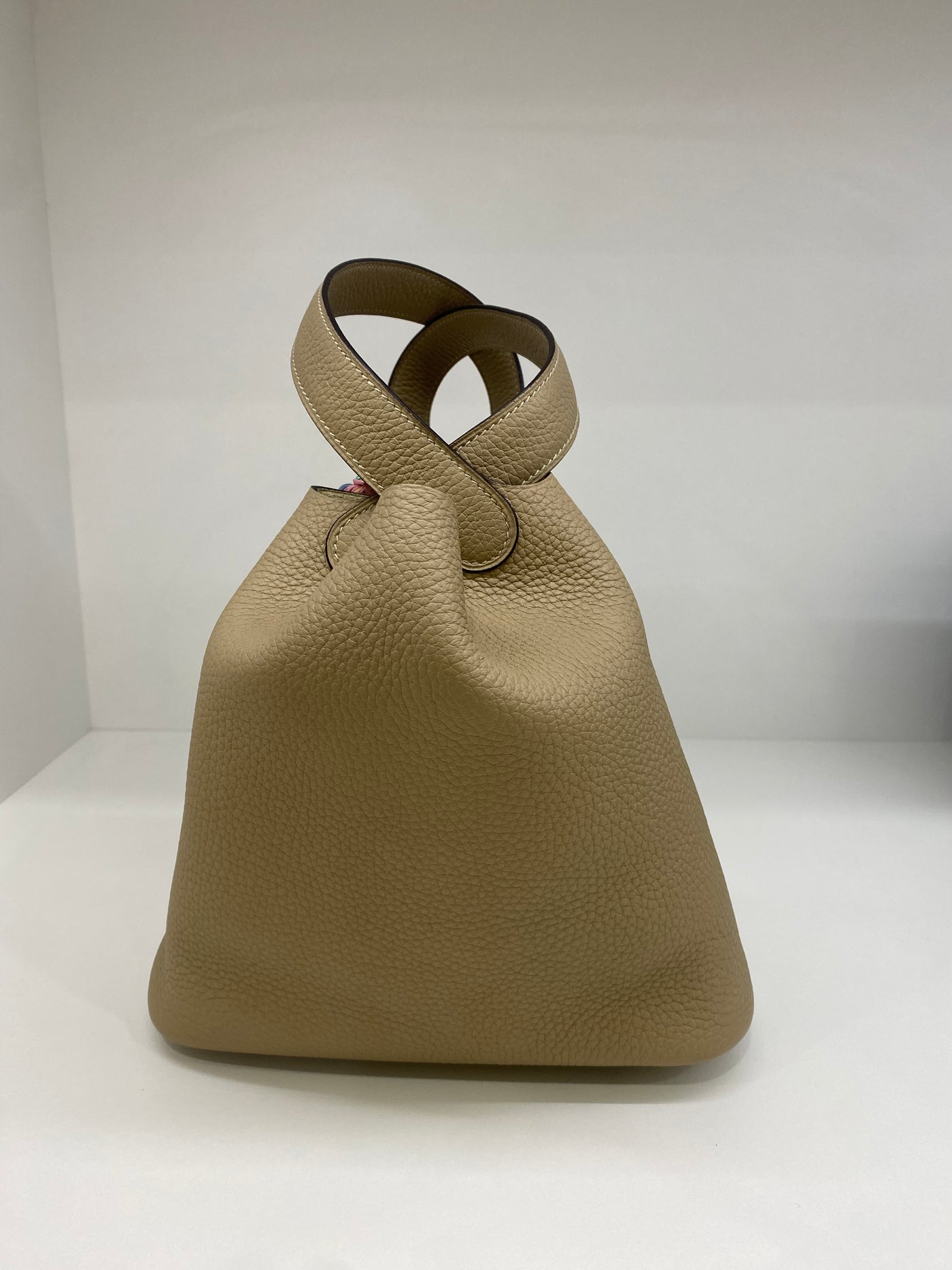 Hermes Picotin 22 Clemence Trench GHW
