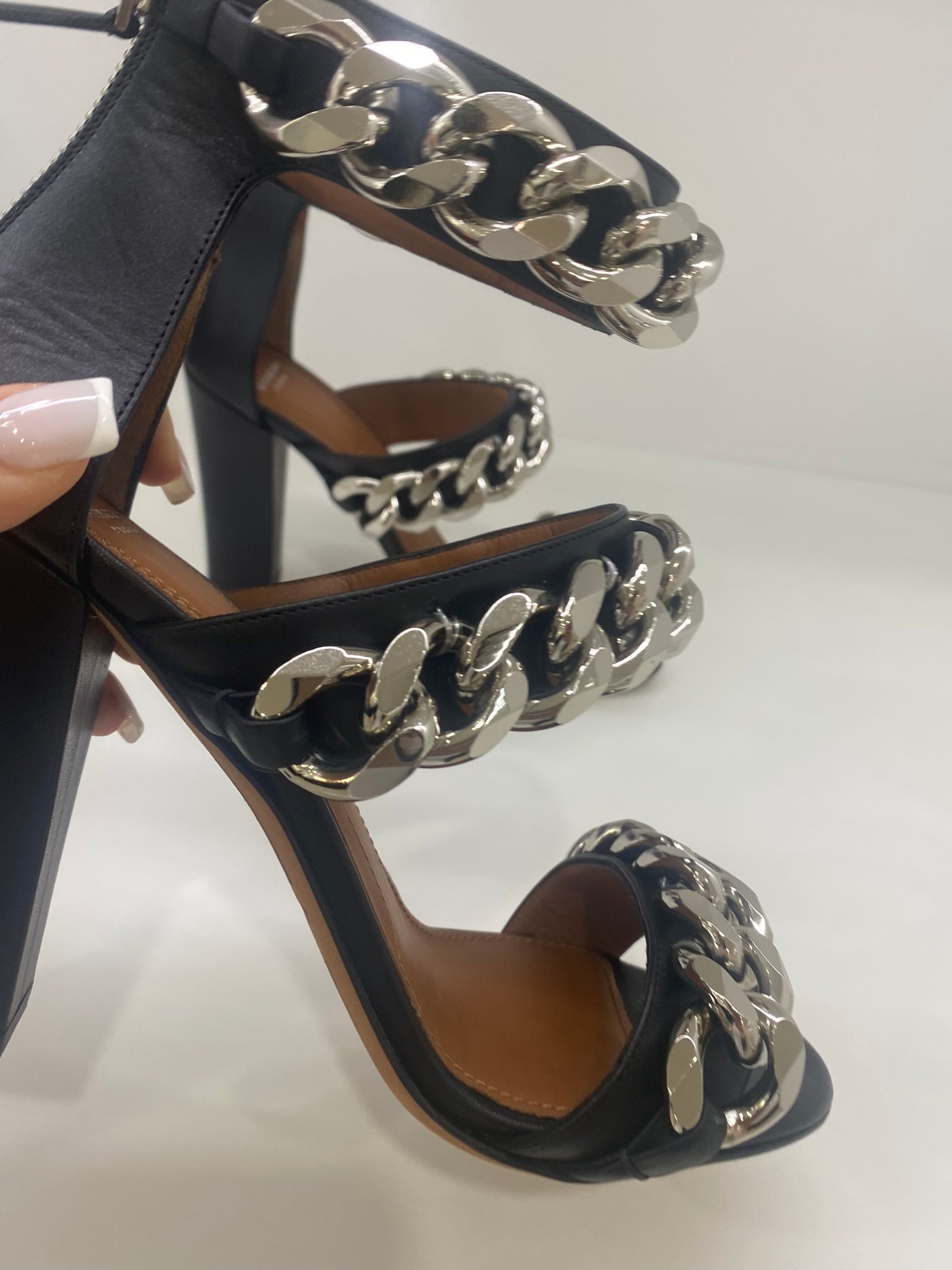 Givenchy Chain High Heels 35.5