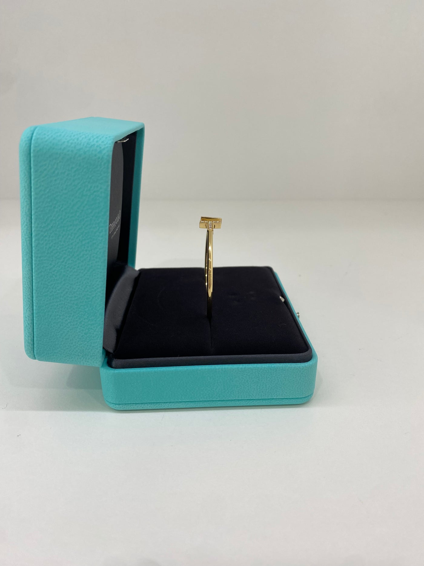 Tiffany & Co. T Diamond Wire Bracelet Yellow Gold size Small