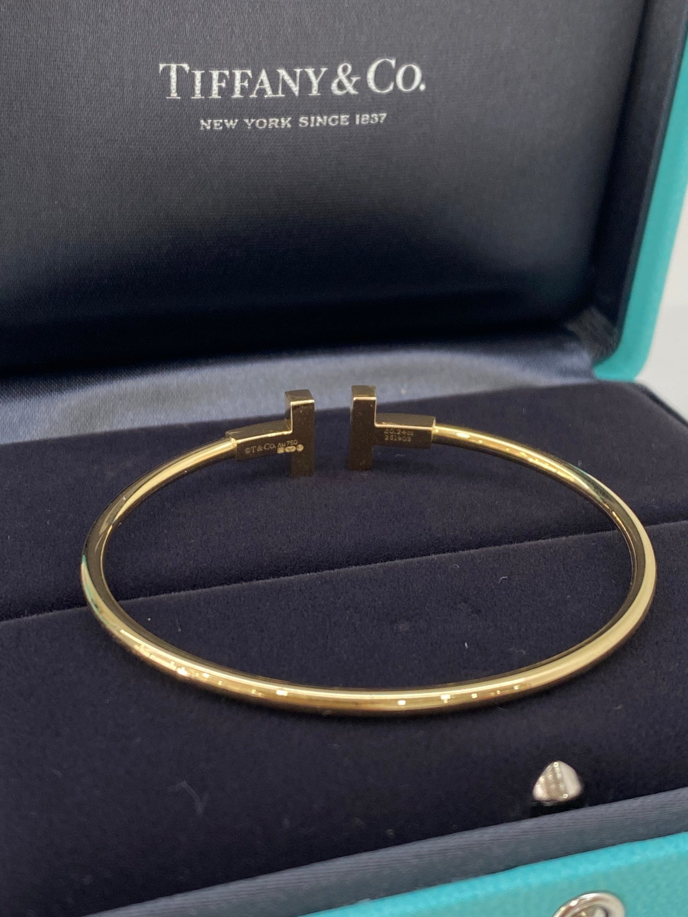 Tiffany & Co. T Diamond Wire Bracelet Yellow Gold size Small