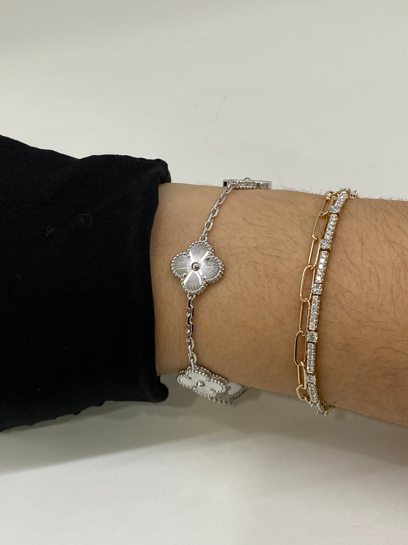 Van Cleef & Arpels 5 Motif Alhambra Bracelet White Gold
