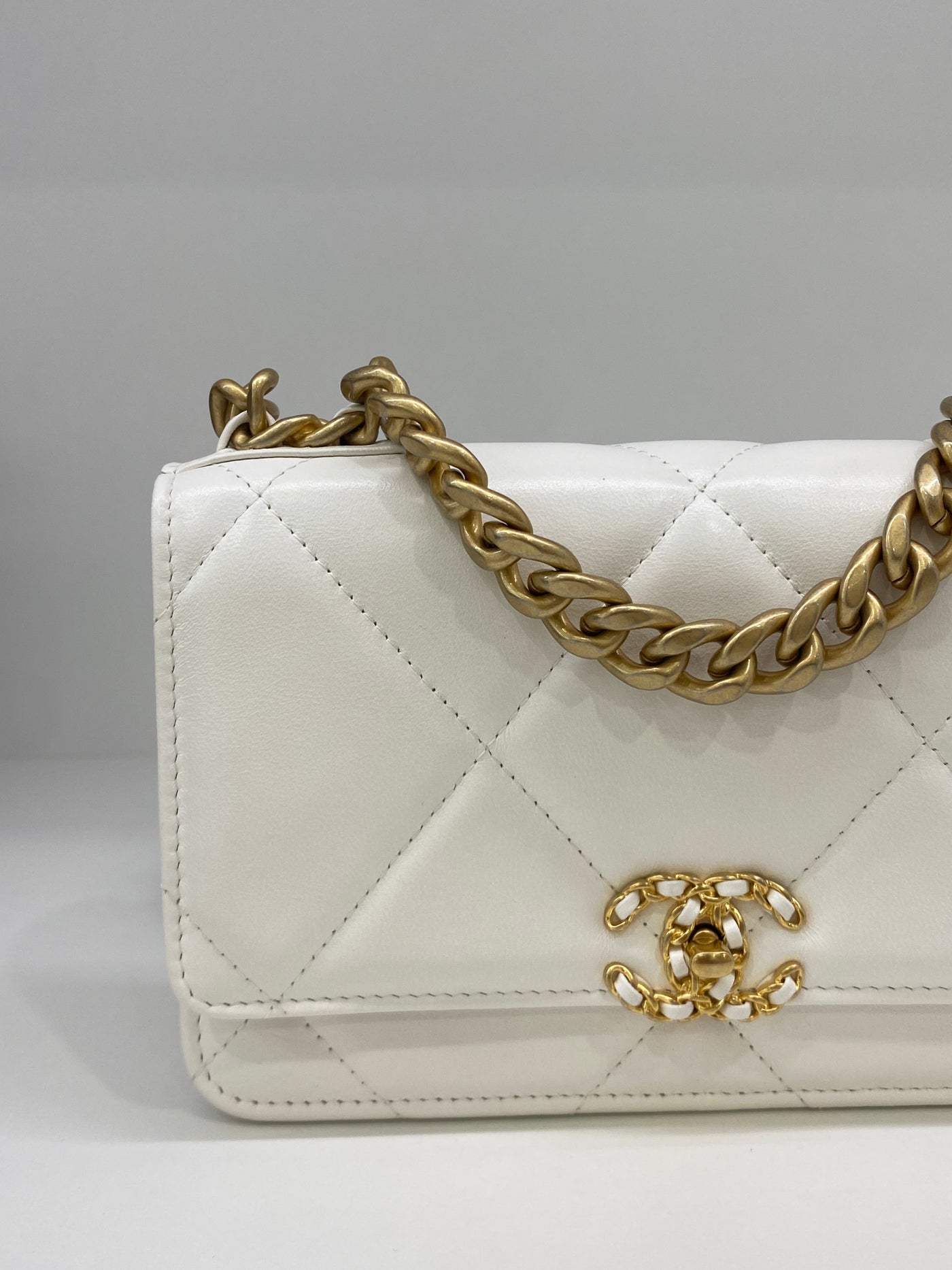 Chanel 19 WOC White Lambskin