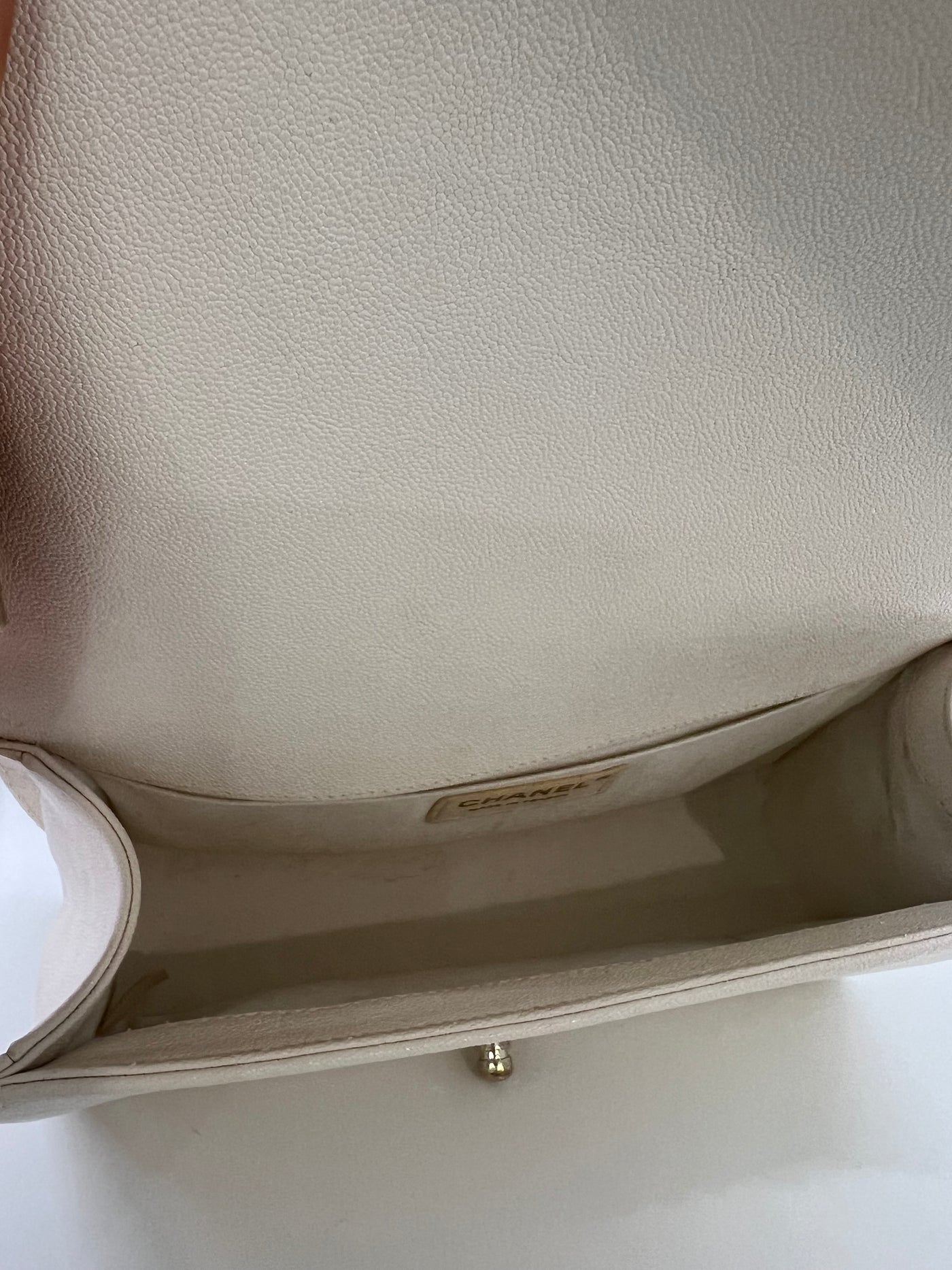 Chanel Boy Bag Medium White CGHW