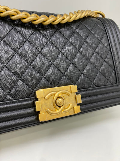Chanel Boy Bag Black Caviar Medium GHW