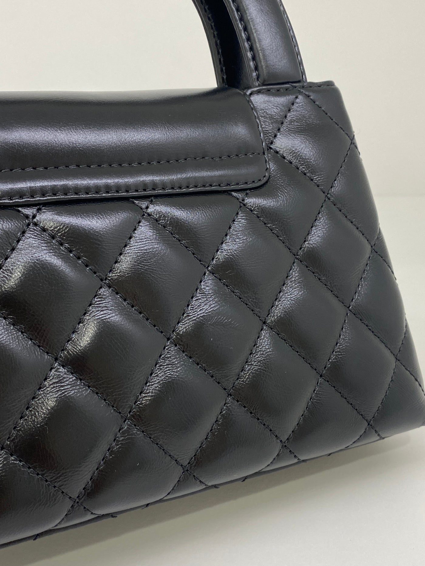 Chanel Kelly Black GHW