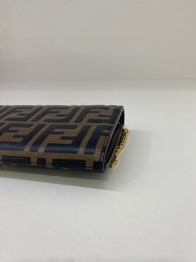 Fendi Continental With Chain