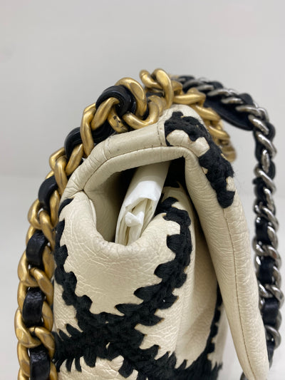 Chanel 19 Bag Small White/Black
