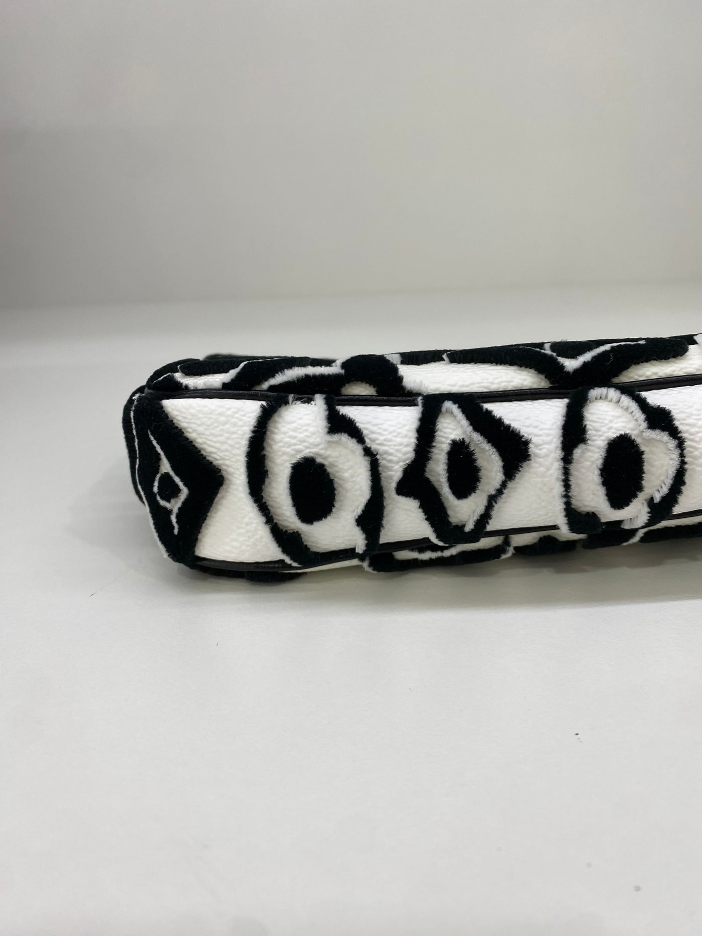 Louis Vuitton X Urs Fischer Pochette Black & White SHW
