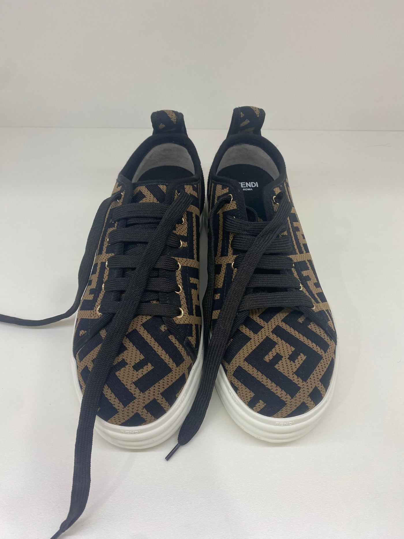 Fendi FF logo sneakers size 37