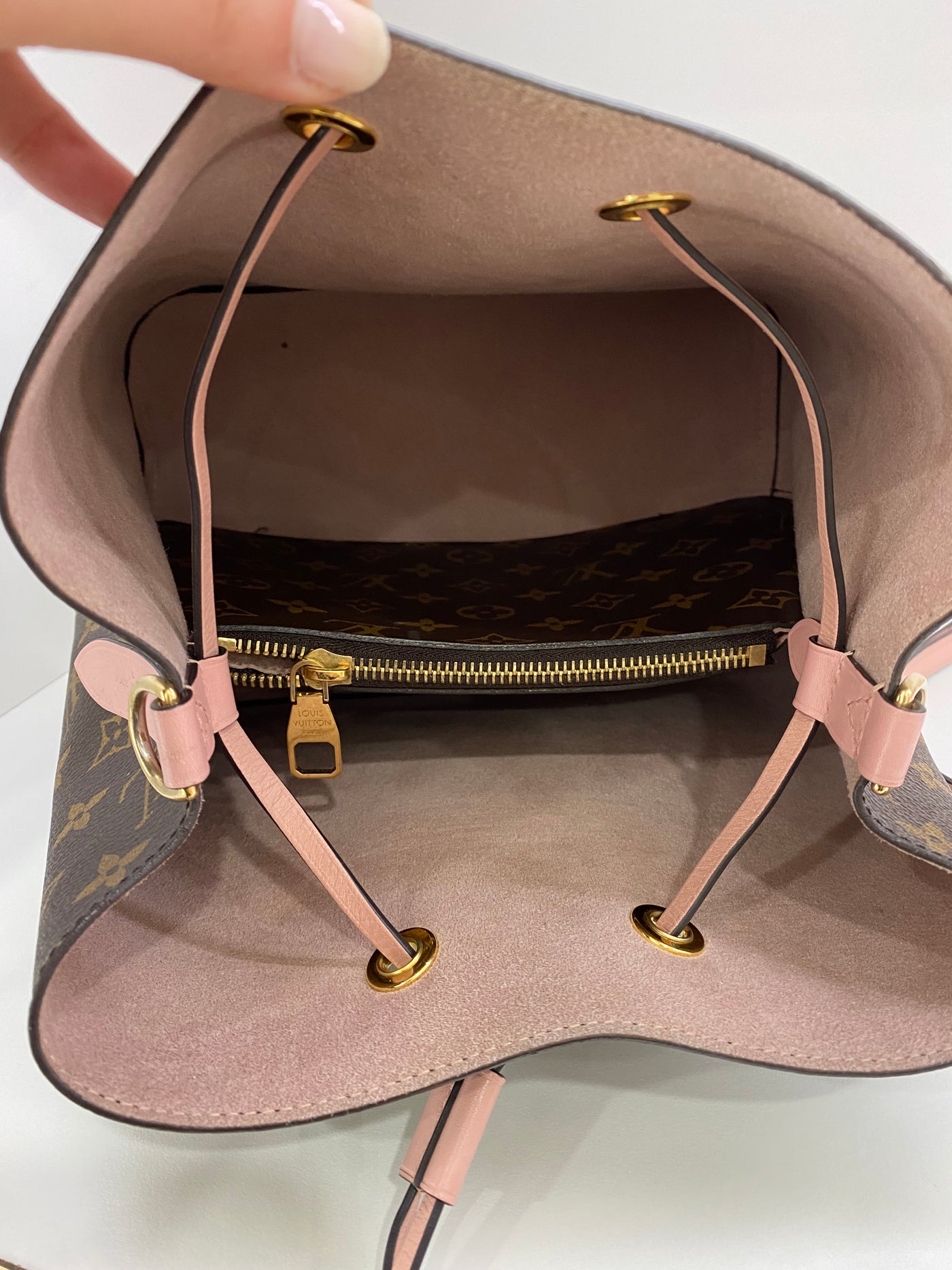Louis Vuitton NeoNoe Monogram Bag