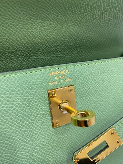 Hermès Kelly 25 Sellier Vert Criquet GHW