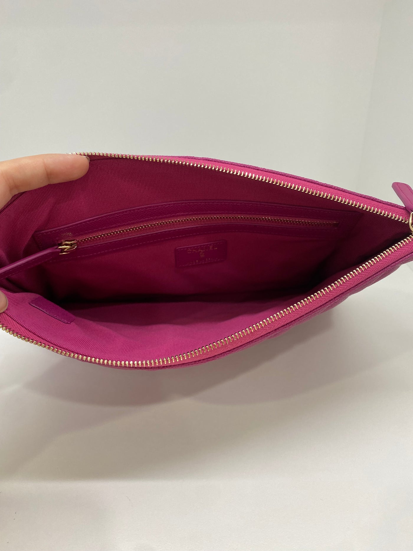 Chanel Pouch Fuchsia Caviar