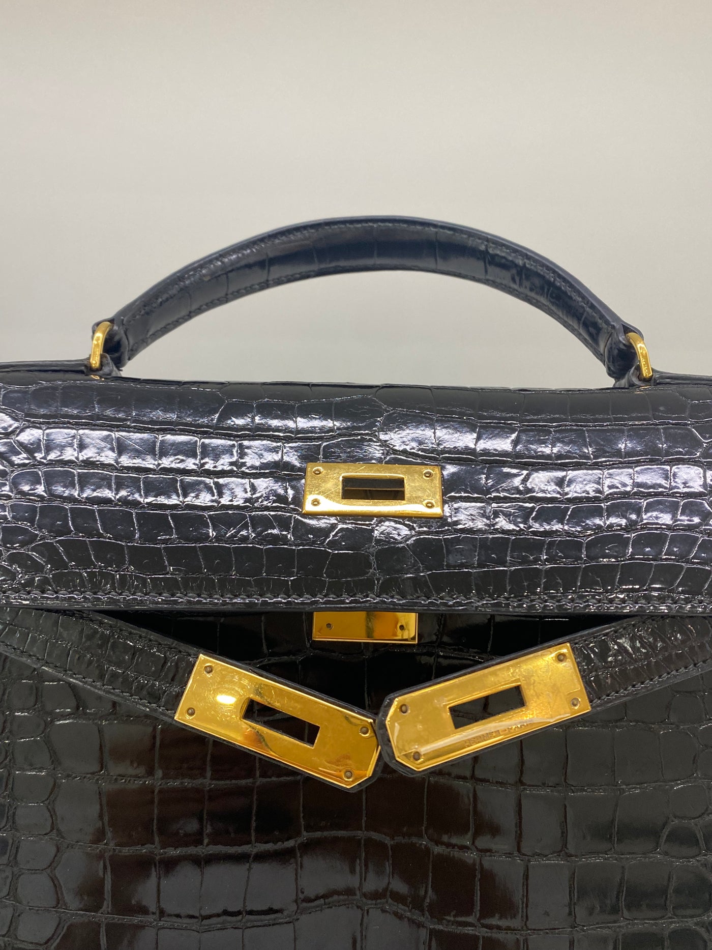 Hermes Kelly 32 Black Alligator GHW (1994)