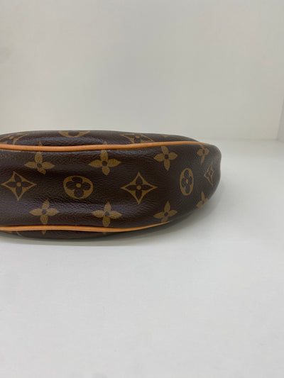Louis Vuitton Loop Monogram GHW