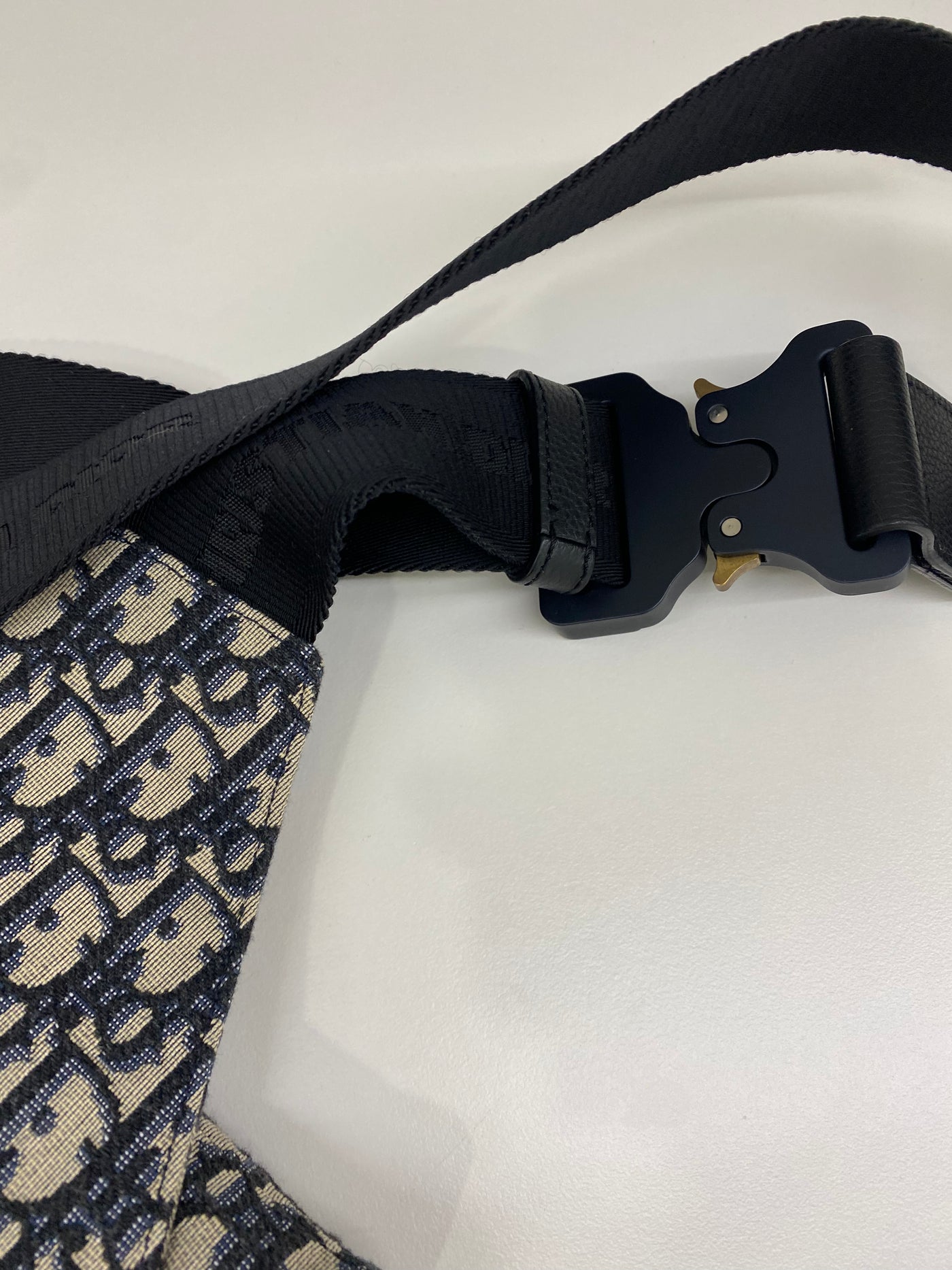 Dior Men Saddle Oblique Navy