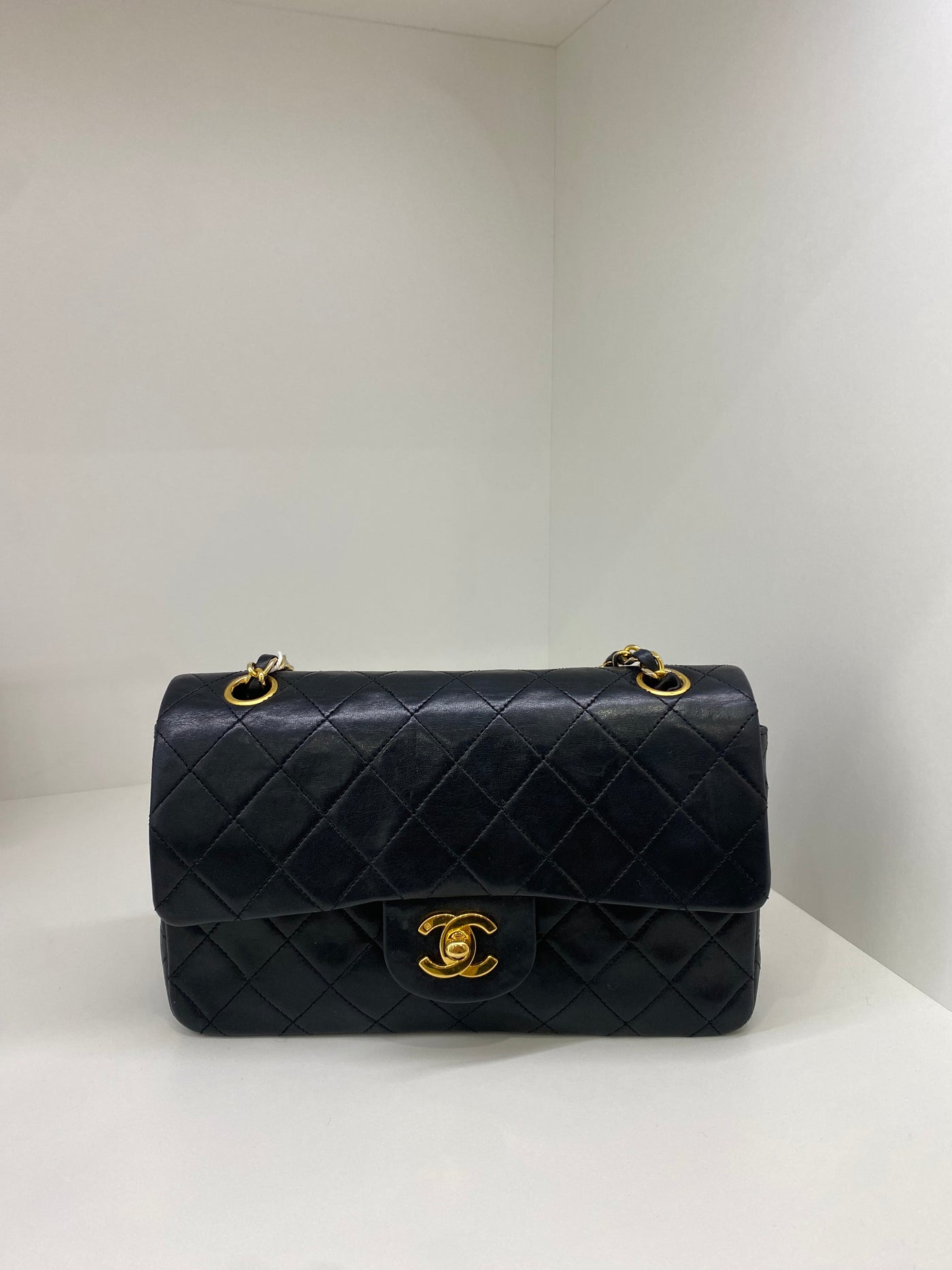 Chanel Classic Flap Medium Black GHW