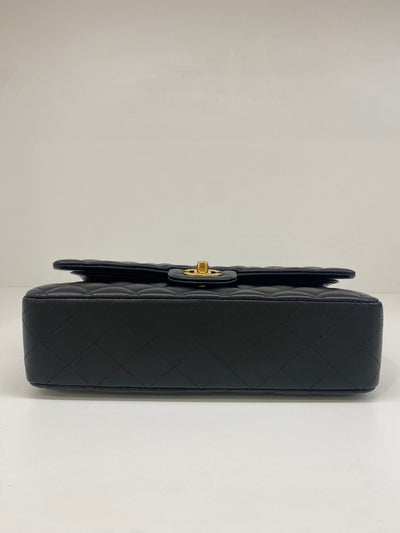 Chanel Classic Flap - Medium Black GHW (microchipped)