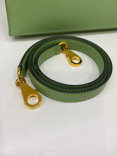 Hermès Kelly 25 Sellier Vert Criquet GHW