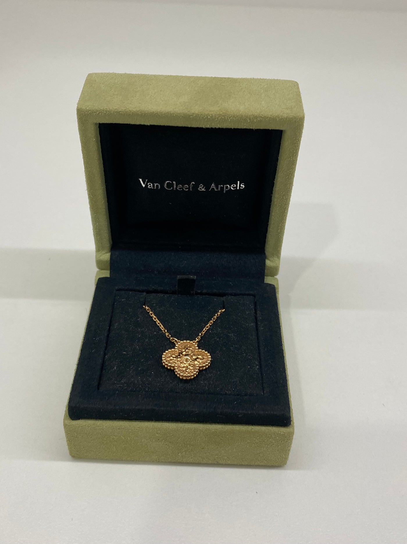 Van Cleef Alhambra Pendent Rose Gold