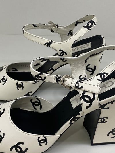 Chanel Black/White Logo Heels Size 40