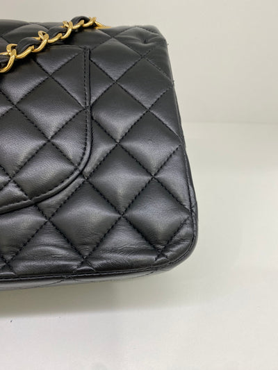 Chanel Classic Flap - Medium Black Lambskin GHW