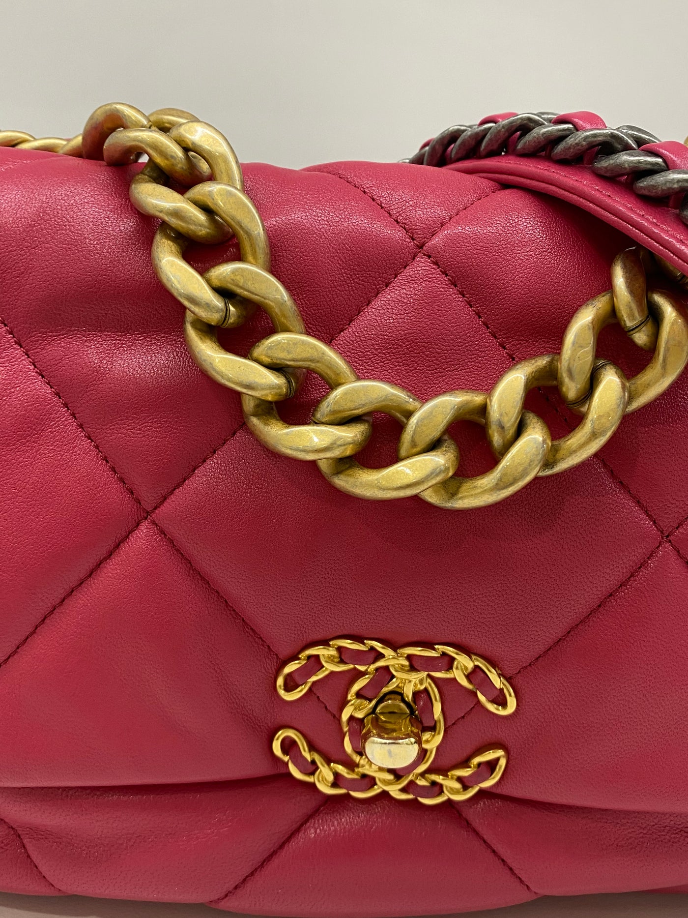 Chanel 19 Large (Medium) Fuchsia Pink GHW