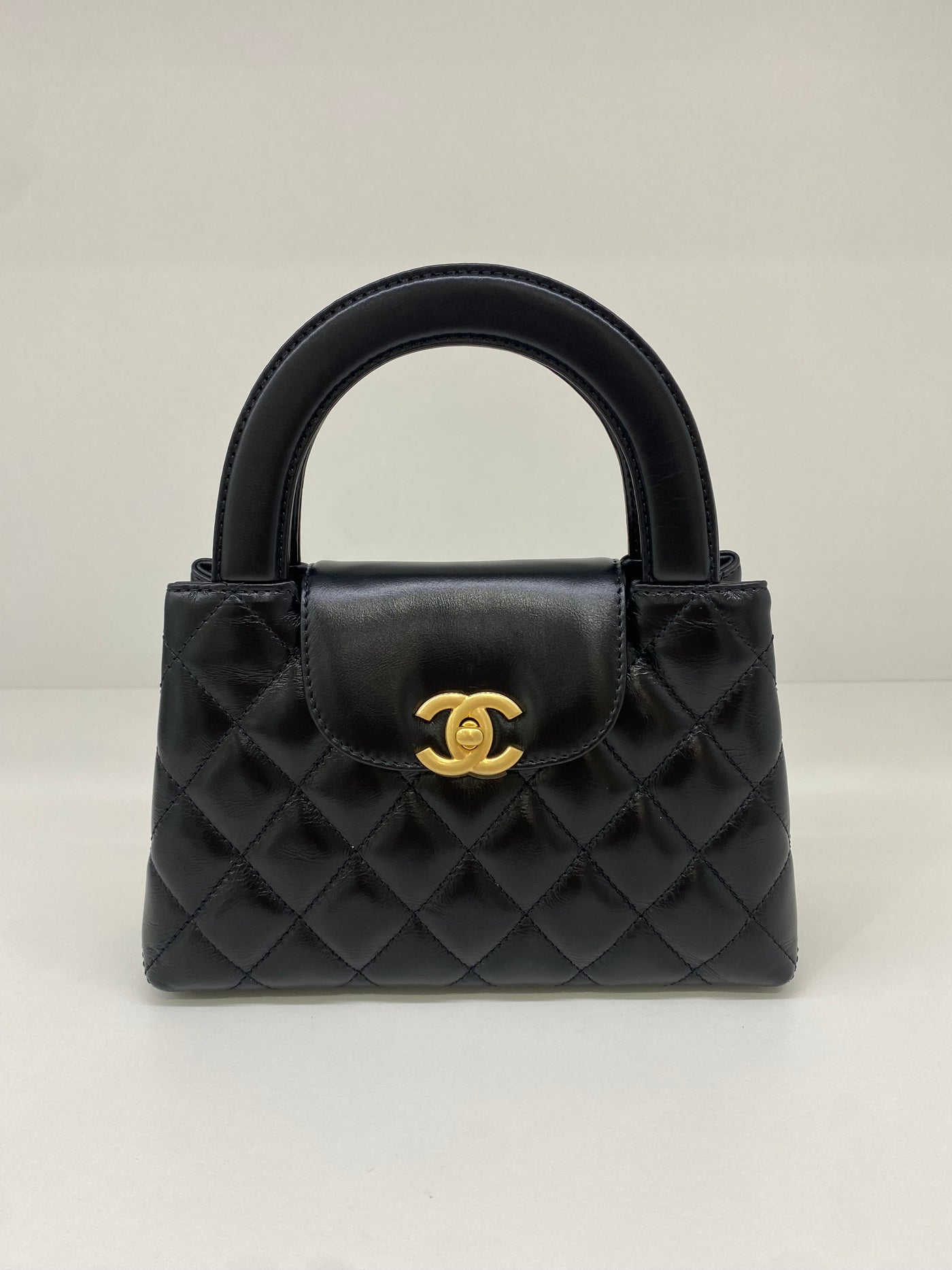 Chanel Kelly Black GHW